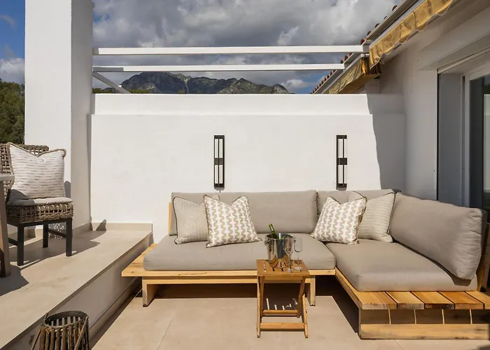 Sea View And Sunny Rooftop In Marbella, Remodeled 2025