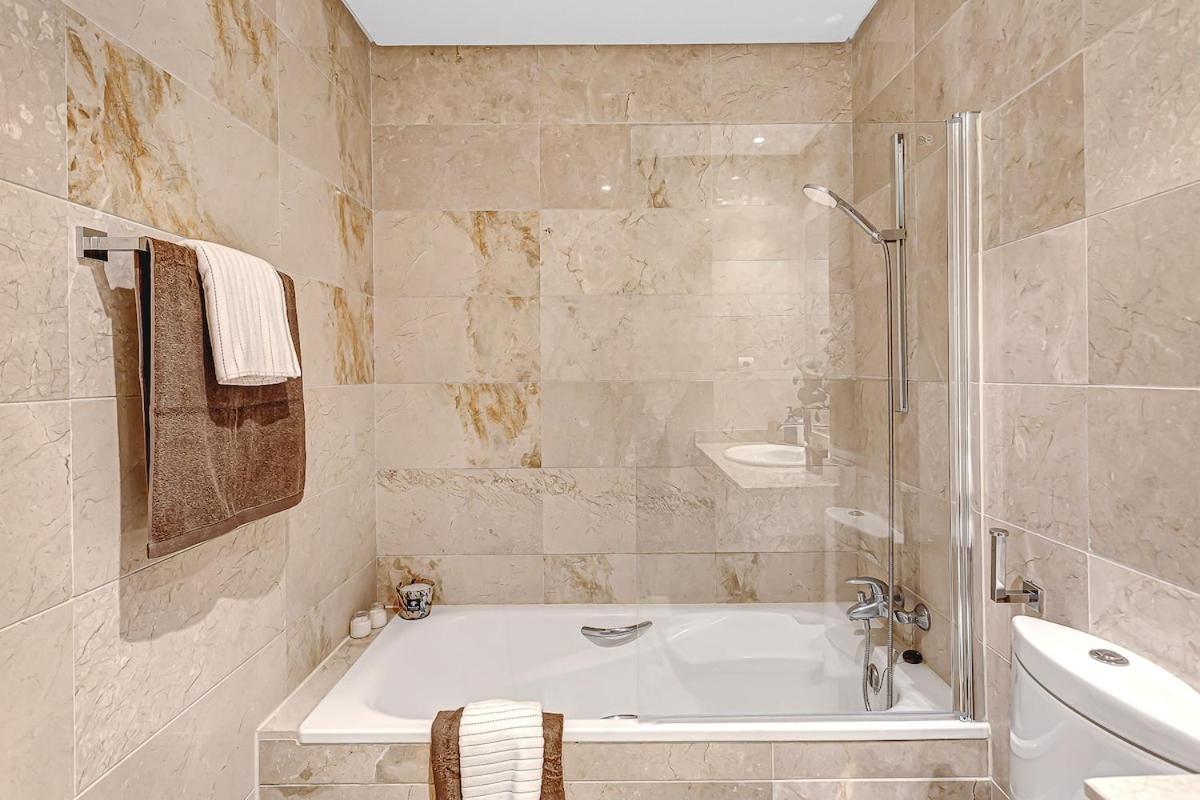 Sea View And Sunny Rooftop In Marbella, Remodeled 2025 Apartamento