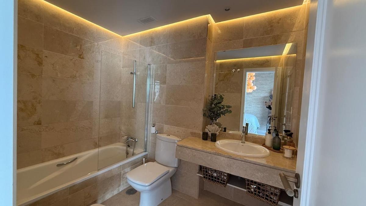 Apartamento Sea View And Sunny Rooftop In Marbella, Remodeled 2025 Marbella