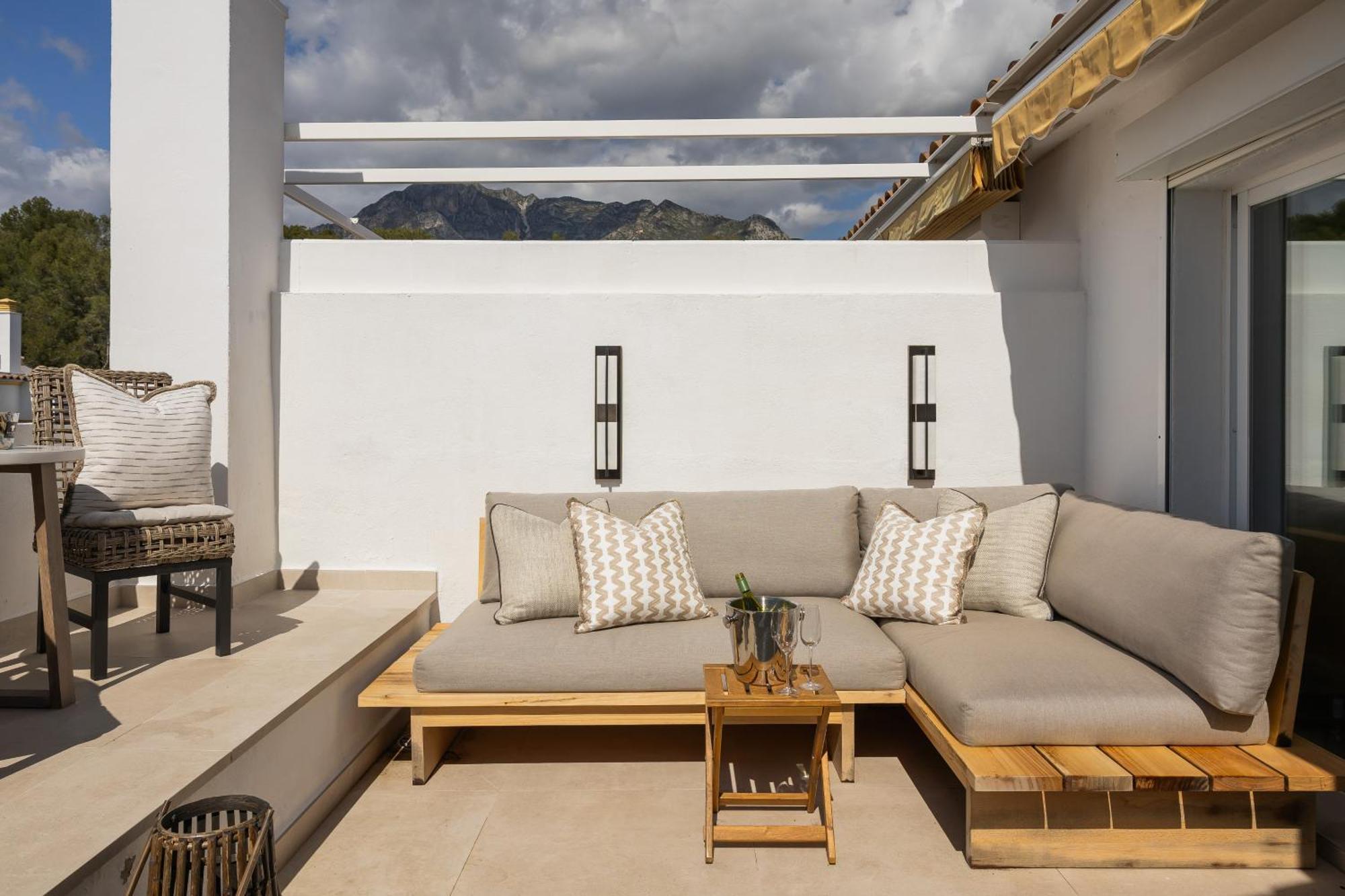 Sea View And Sunny Rooftop In Marbella, Remodeled 2025 Apartamento *